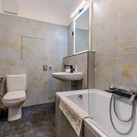 Club218 Wellness Apartment Siofok